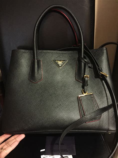 pre-owned prada handbags